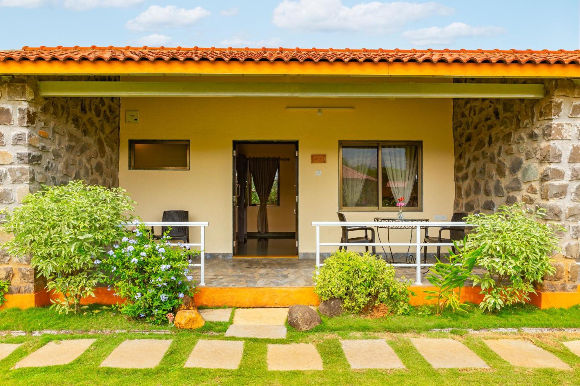 Casa Amora Лонавала Экстерьер фото