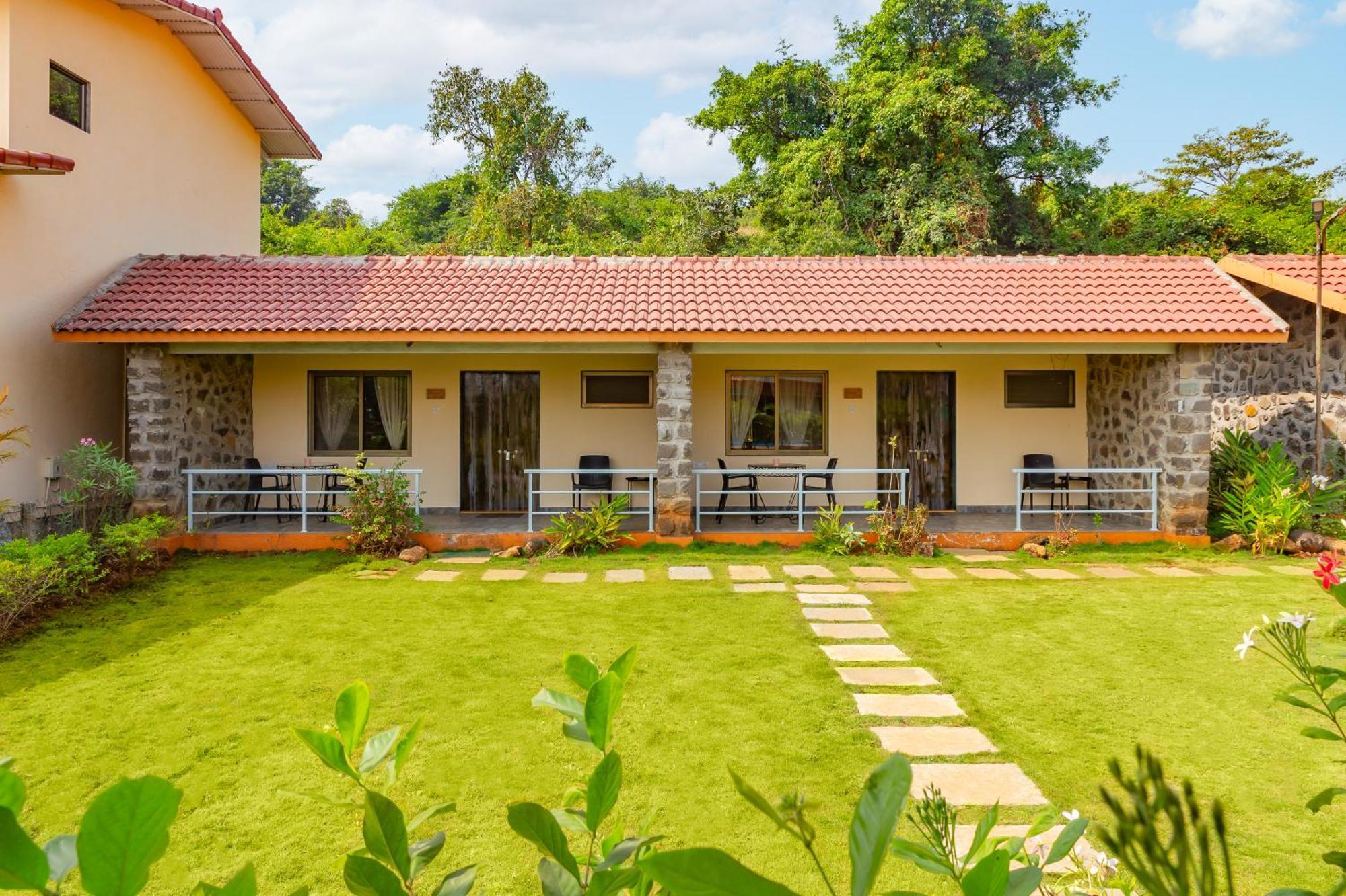 Casa Amora Лонавала Экстерьер фото